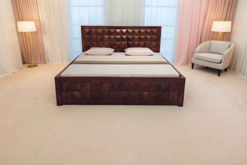 Pyaromid teak finish storage bed